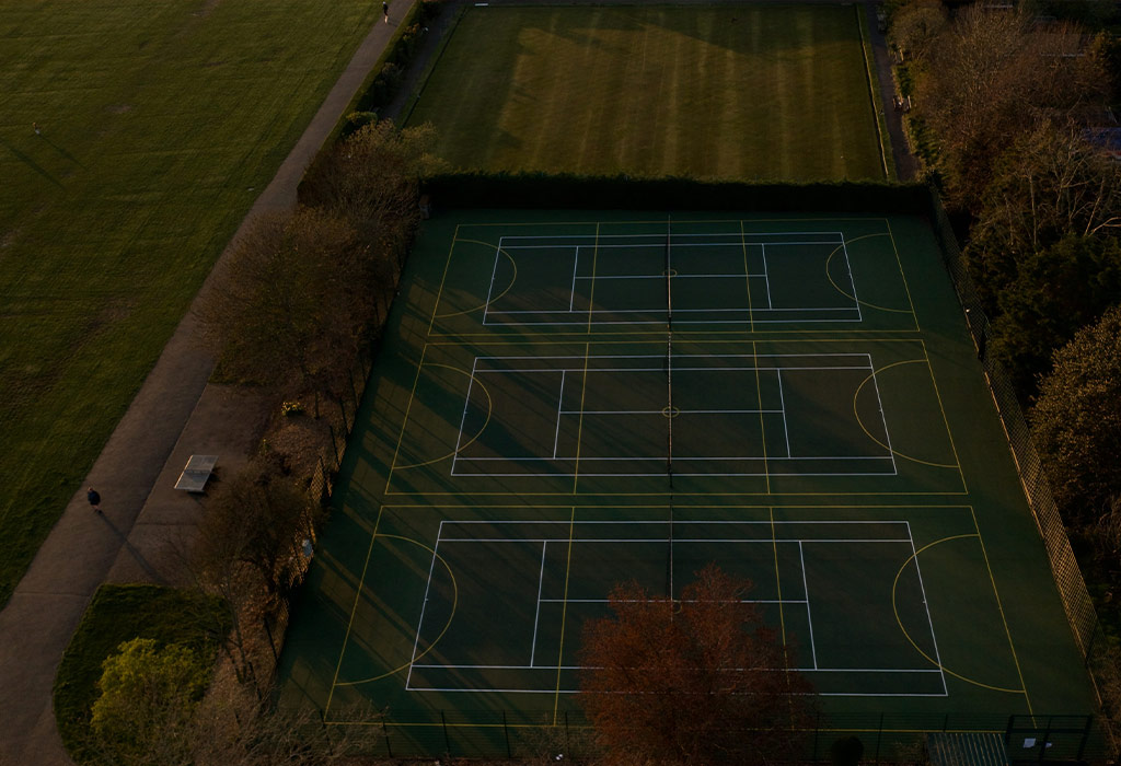 Grass court